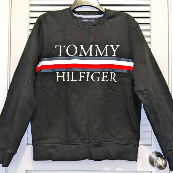Tommy Hilfiger Women's Med Red White Blue Graphic Logo V-Stitch Sweatshirt Black - Picture 2 of 11